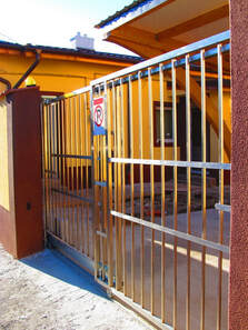 telescopic stainless steel gate