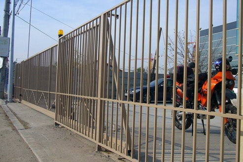 commercial electric gates and steel fencing leeds