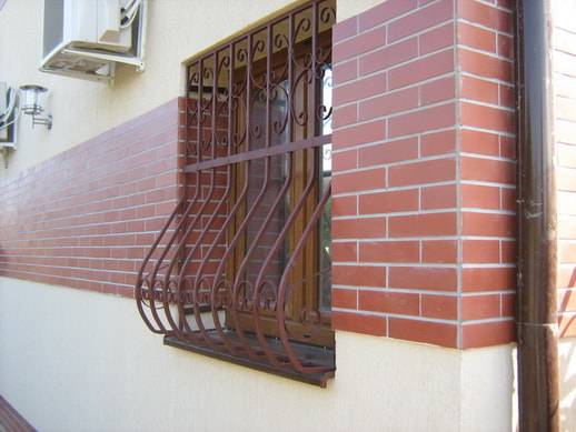 b-Shape Wrought Iron Grilles